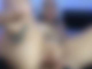 HornyLindzay's Live Sex Cam Show