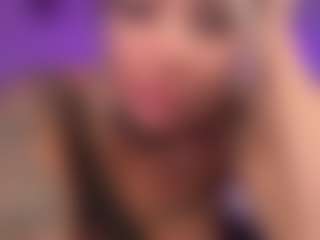 HornyLindzay's Live Sex Cam Show