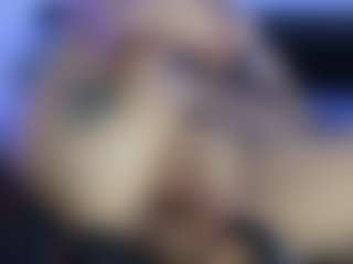 HornyLindzay's Live Sex Cam Show