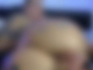 HornyLindzay's Live Sex Cam Show