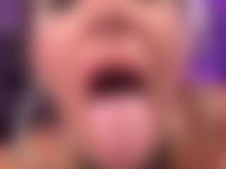 HornyLindzay's Live Sex Cam Show