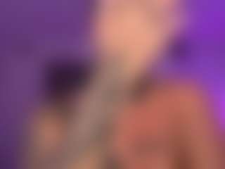 HornyLindzay's Live Sex Cam Show