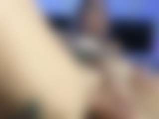 HornyLindzay's Live Sex Cam Show