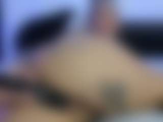 HornyLindzay's Live Sex Cam Show