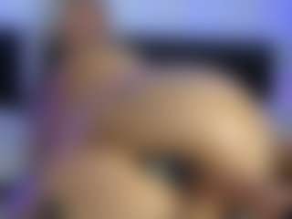 HornyLindzay's Live Sex Cam Show