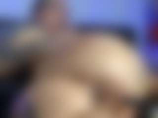 HornyLindzay's Live Sex Cam Show