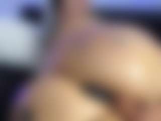 HornyLindzay's Live Sex Cam Show