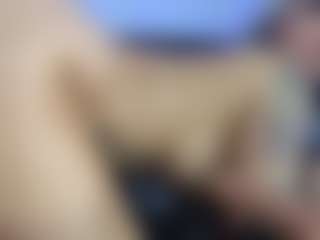 HornyLindzay's Live Sex Cam Show