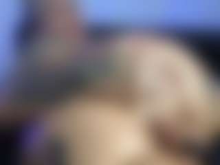 HornyLindzay's Live Sex Cam Show