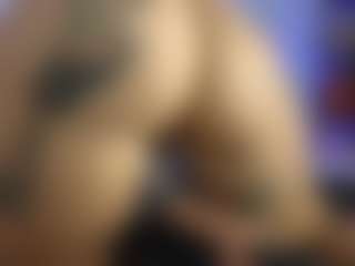 HornyLindzay's Live Sex Cam Show
