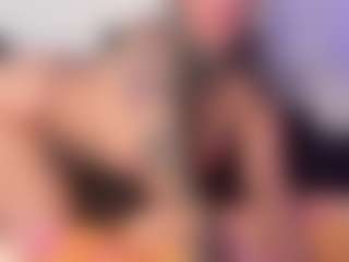 HornyLindzay's Live Sex Cam Show