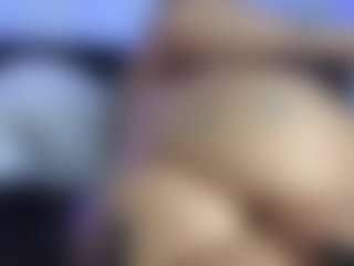 HornyLindzay's Live Sex Cam Show