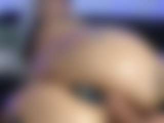 HornyLindzay's Live Sex Cam Show