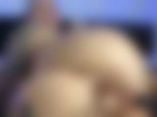 HornyLindzay's Live Sex Cam Show