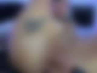 HornyLindzay's Live Sex Cam Show