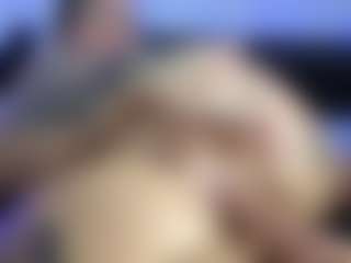 HornyLindzay's Live Sex Cam Show