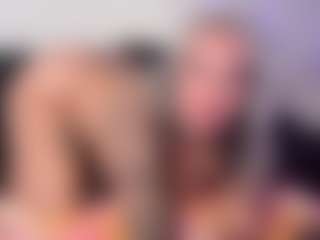 HornyLindzay's Live Sex Cam Show