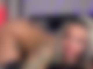 HornyLindzay's Live Sex Cam Show