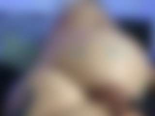 HornyLindzay's Live Sex Cam Show