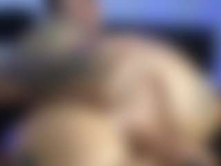 HornyLindzay's Live Sex Cam Show