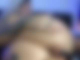 HornyLindzay's Live Sex Cam Show