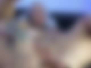 HornyLindzay's Live Sex Cam Show