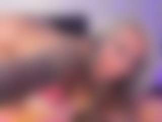 HornyLindzay's Live Sex Cam Show