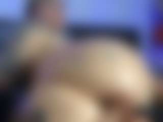 HornyLindzay's Live Sex Cam Show