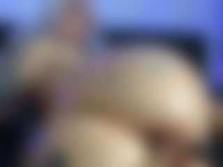 HornyLindzay's Live Sex Cam Show