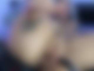 HornyLindzay's Live Sex Cam Show