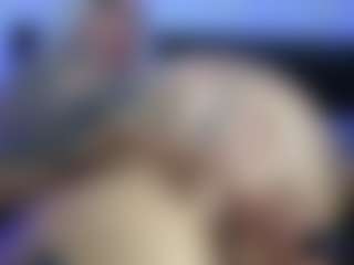 HornyLindzay's Live Sex Cam Show