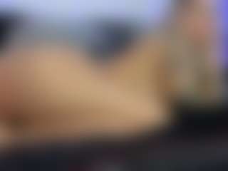 HornyLindzay's Live Sex Cam Show