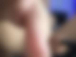 HornyLindzay's Live Sex Cam Show