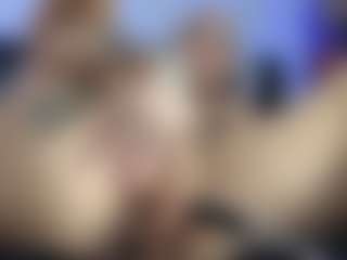HornyLindzay's Live Sex Cam Show