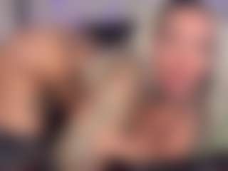 HornyLindzay's Live Sex Cam Show