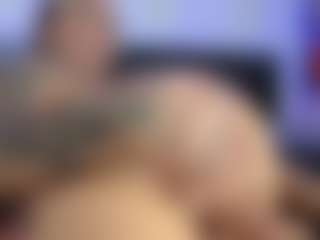 HornyLindzay's Live Sex Cam Show