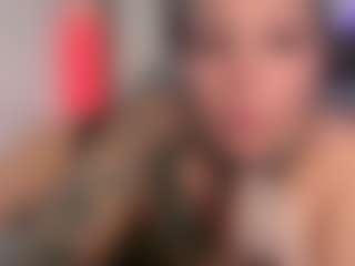 HornyLindzay's Live Sex Cam Show