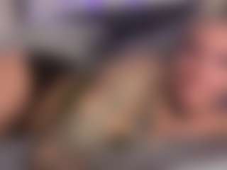 HornyLindzay's Live Sex Cam Show