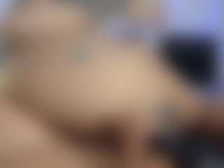 HornyLindzay's Live Sex Cam Show