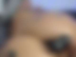 HornyLindzay's Live Sex Cam Show