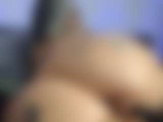HornyLindzay's Live Sex Cam Show