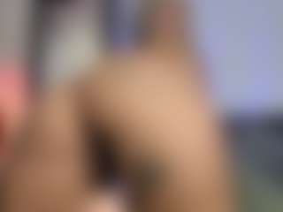 HornyLindzay's Live Sex Cam Show