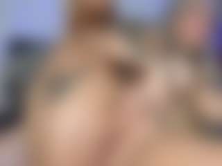 HornyLindzay's Live Sex Cam Show