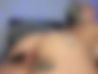 HornyLindzay's Live Sex Cam Show