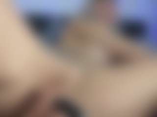 HornyLindzay's Live Sex Cam Show