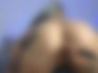 HornyLindzay's Live Sex Cam Show
