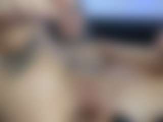 HornyLindzay's Live Sex Cam Show