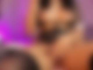 sweet-tiinaa's Live Sex Cam Show