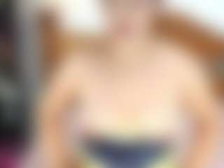 Live cam show with karinbelle - Tittyfuck on luckytryst.com
