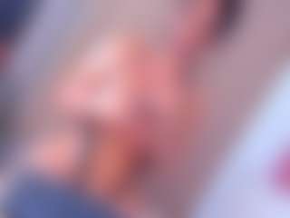 Live cam show with Samantha Blaze - Ahegao on CamClone